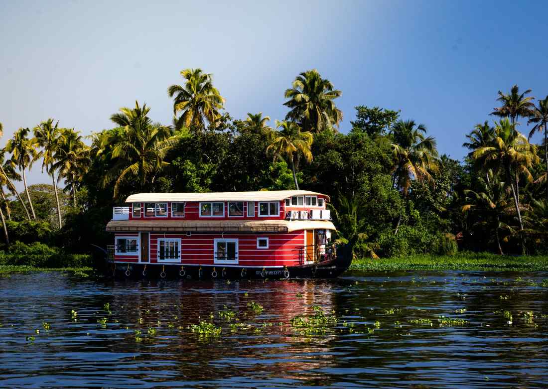 Best Kerala Tour Package for Family, Couples & Honeymoon